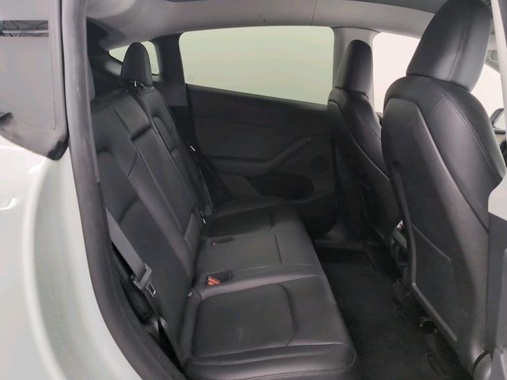Tesla Model Y — photo 6