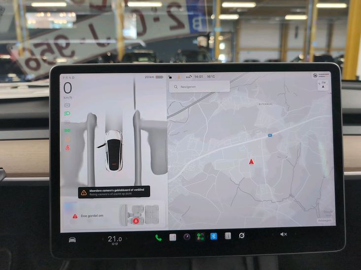 Tesla Model Y — photo 9