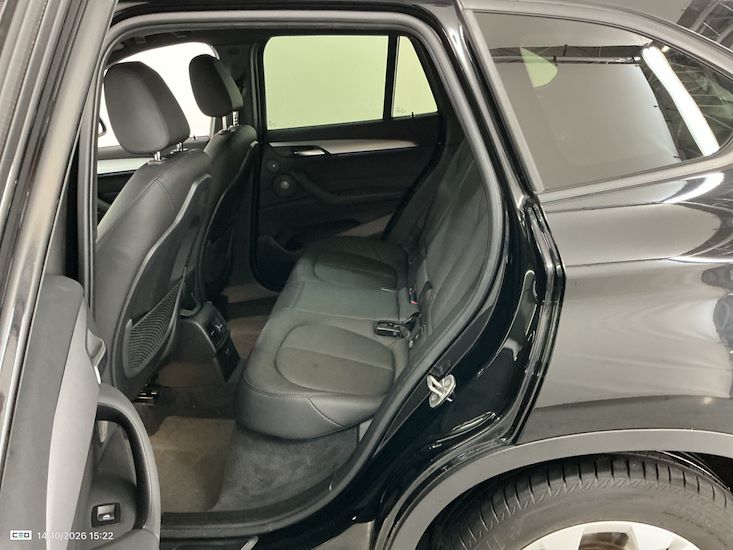 Bmw X1 — photo 10
