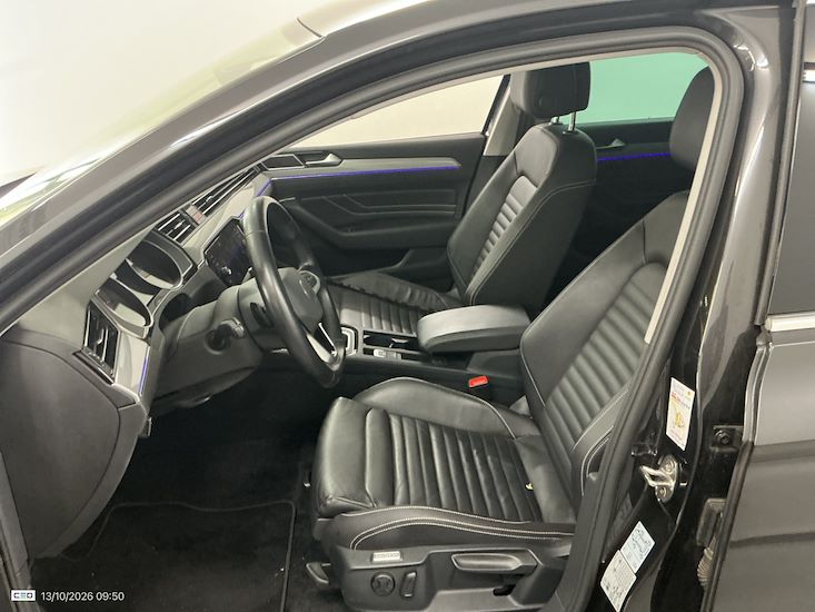 Volkswagen Passat — photo 8