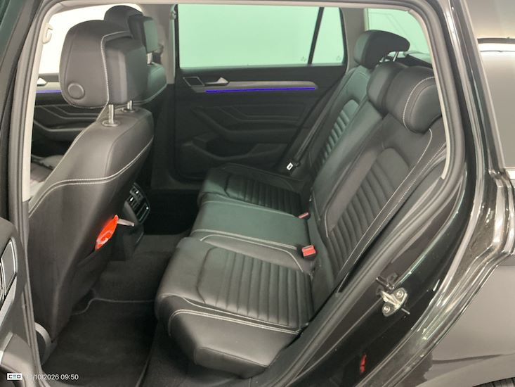 Volkswagen Passat — photo 9