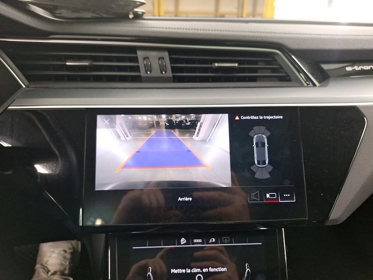 Audi Q8 — photo 11
