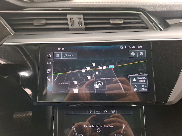 Audi Q8 — photo 9
