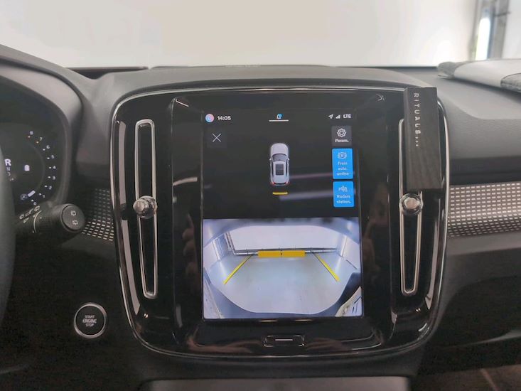 Volvo Xc40 — photo 11