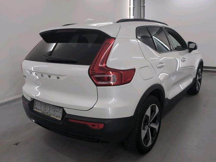 Volvo Xc40 — photo 4