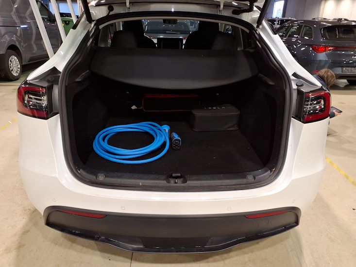 Tesla Model Y — photo 3