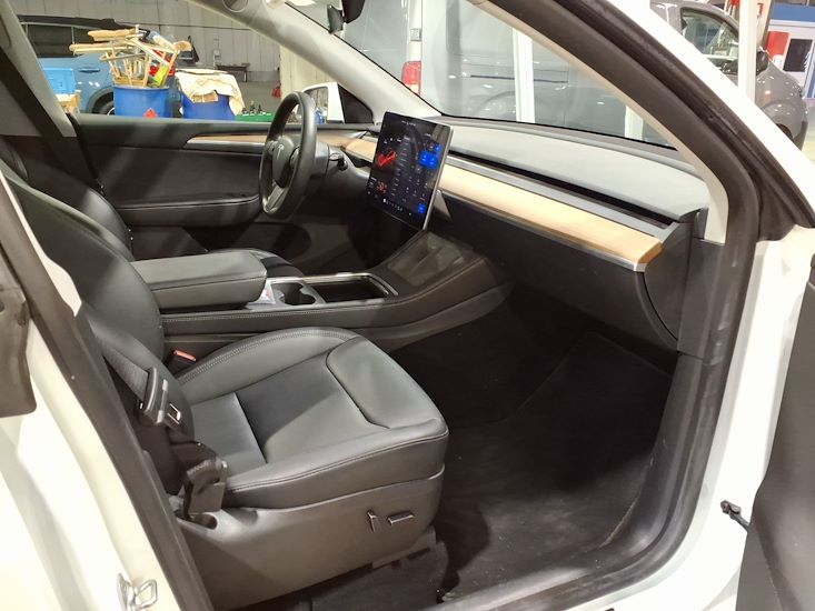 Tesla Model Y — photo 7