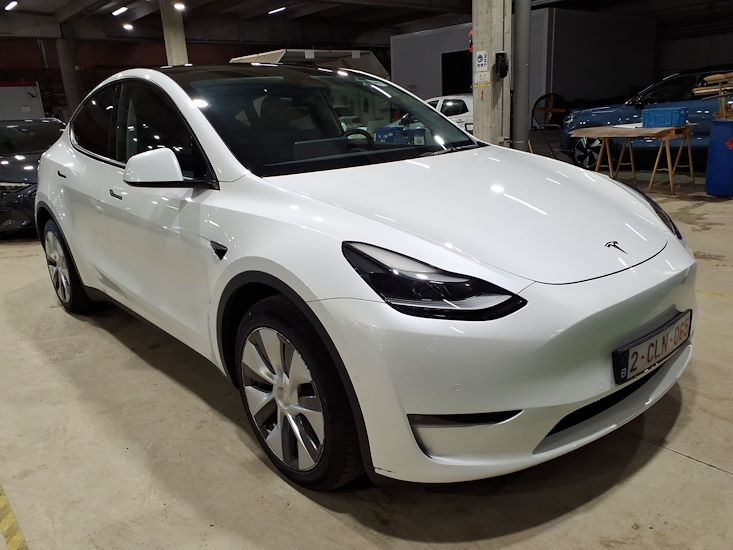 Tesla Model Y — photo 8
