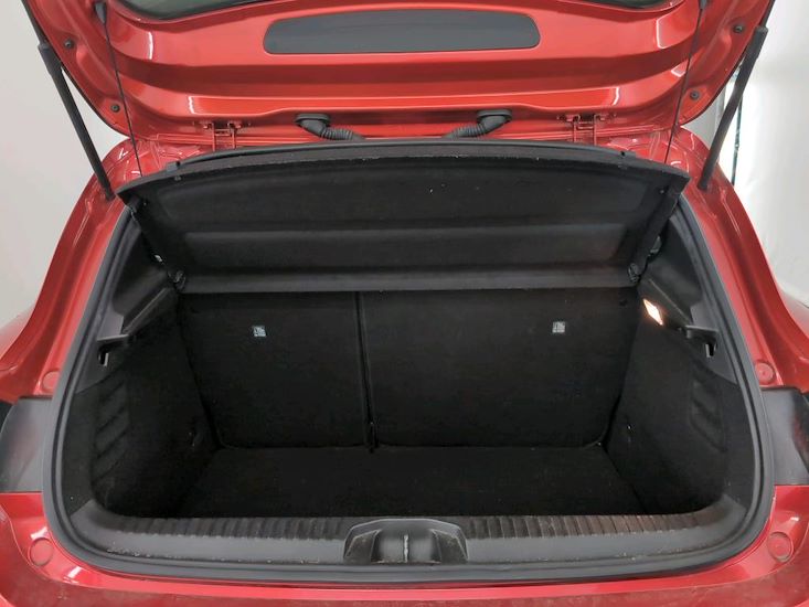 Renault Clio — photo 7