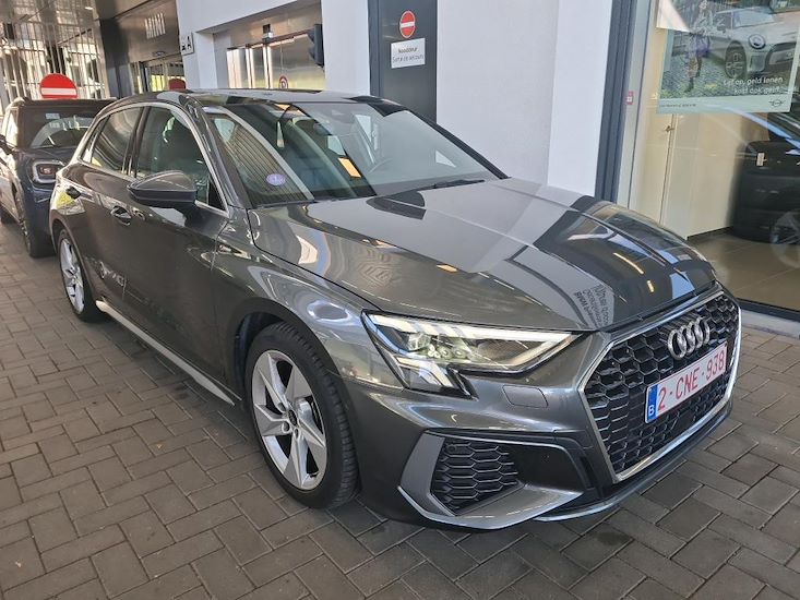 Audi A3 — photo 2