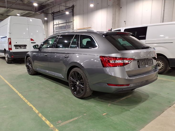 Skoda Superb — photo 2