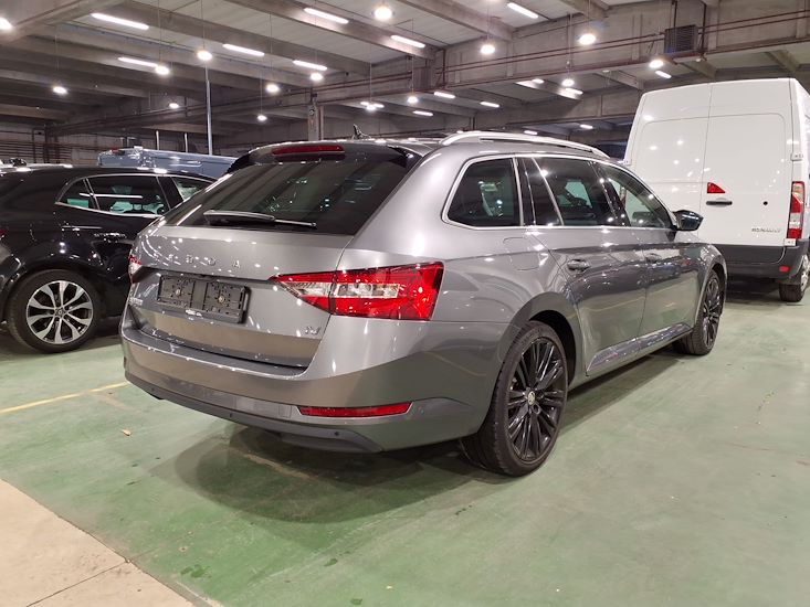 Skoda Superb — photo 4