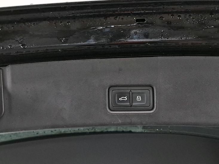 Audi Q4 — photo 11
