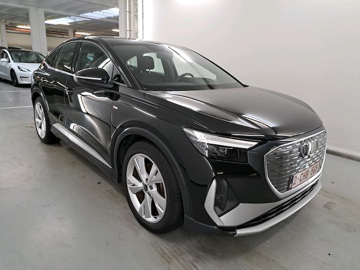 Audi Q4 — photo 2