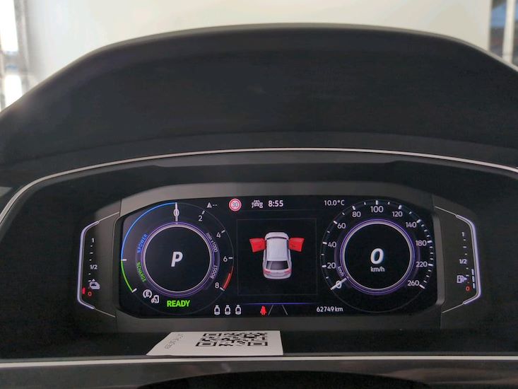 Volkswagen Tiguan — photo 10