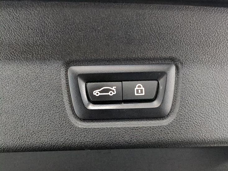 Bmw I4 — photo 13