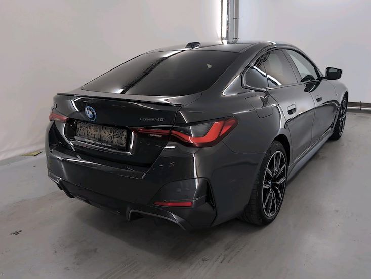 Bmw I4 — photo 4