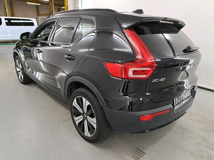 Volvo Xc40 — photo 3