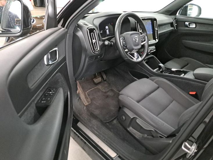 Volvo Xc40 — photo 5