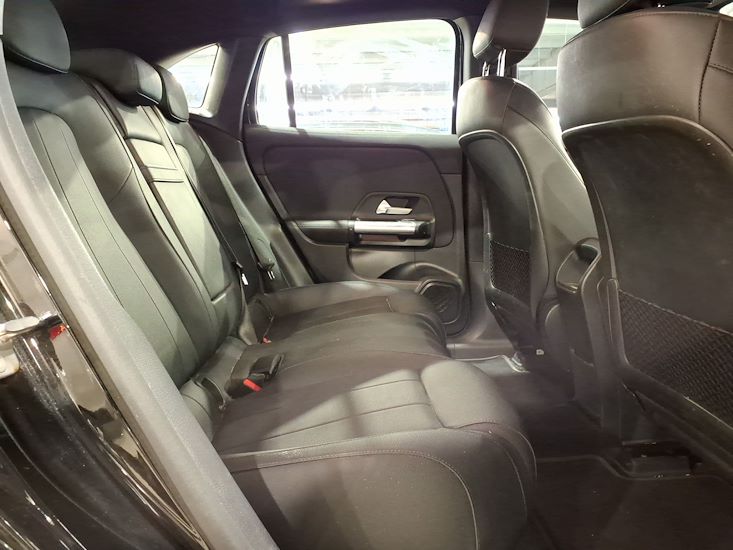 Mercedes-Benz Eqa — photo 5
