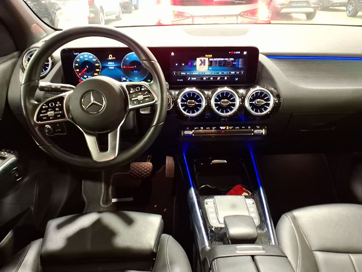 Mercedes-Benz Eqa — photo 6