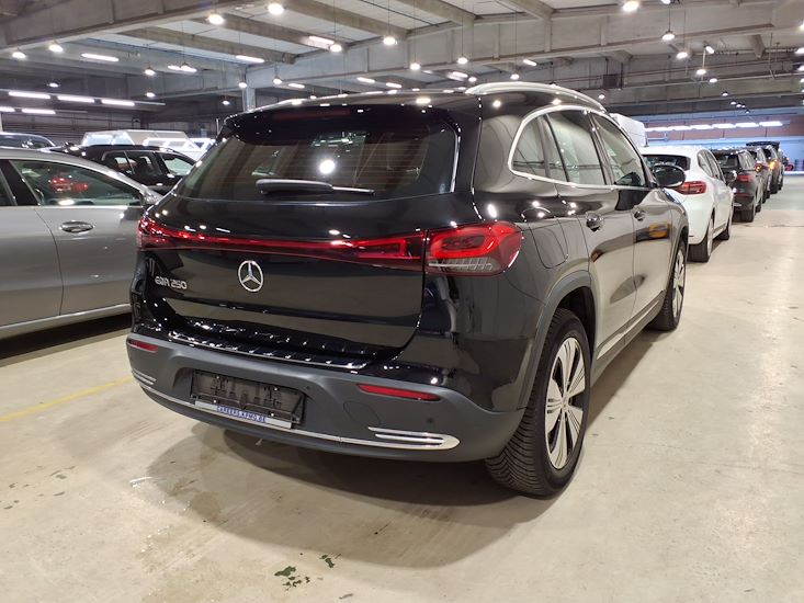 Mercedes-Benz Eqa — photo 4