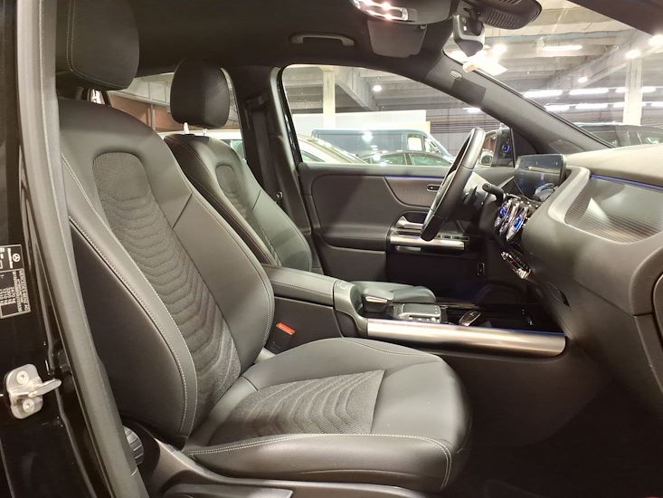 Mercedes-Benz Eqa — photo 7