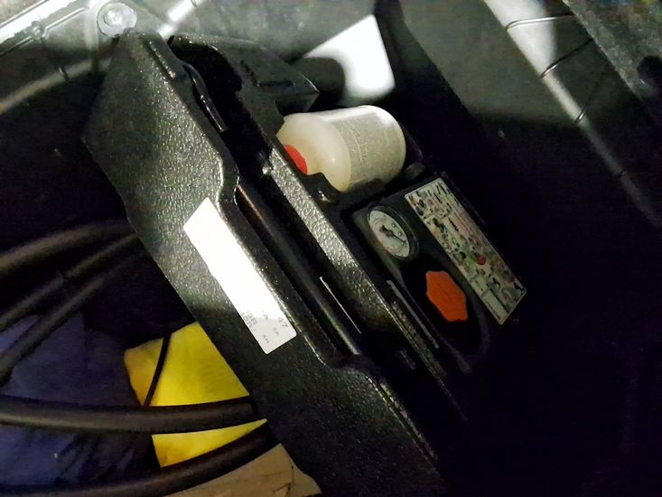 Renault Scenic — photo 11