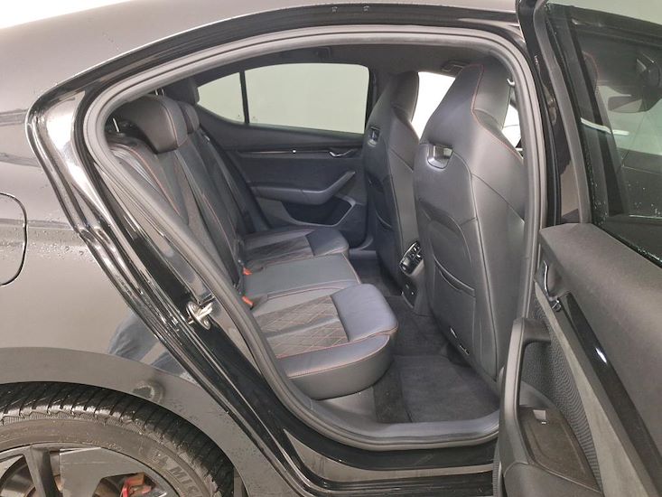 Skoda Octavia — photo 6
