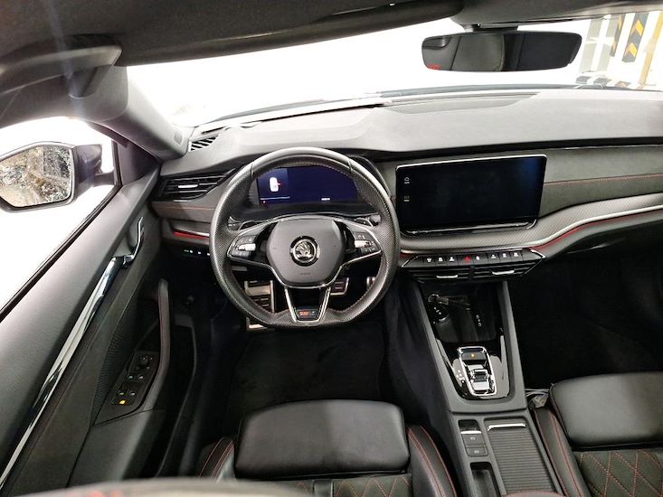 Skoda Octavia — photo 8