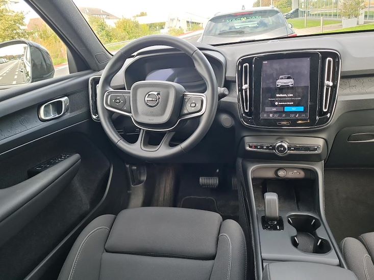 Volvo Ex40 — photo 8