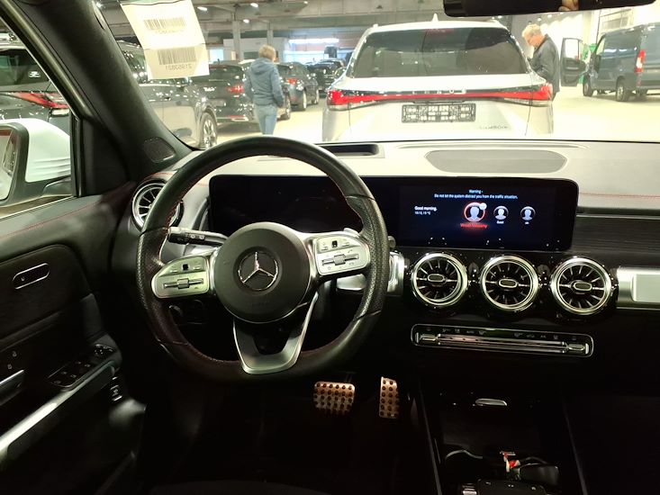 Mercedes-Benz Eqb — photo 6