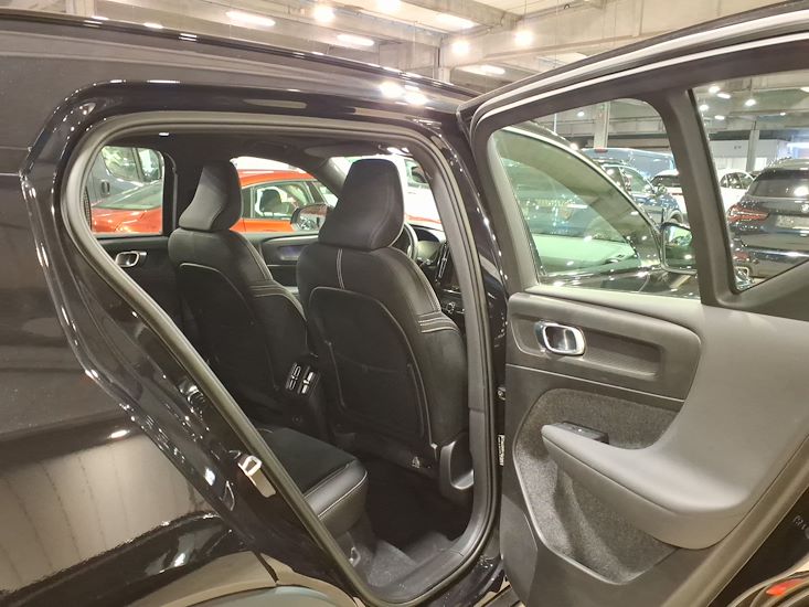 Volvo Xc40 — photo 5