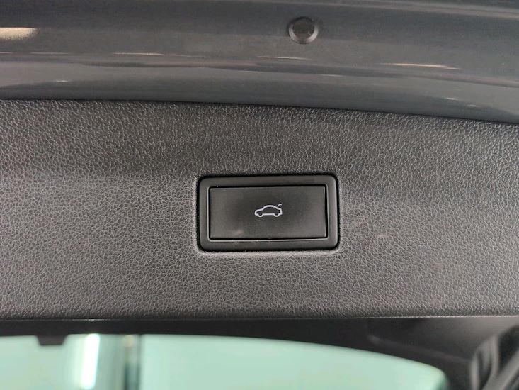 Volkswagen Tiguan — photo 13