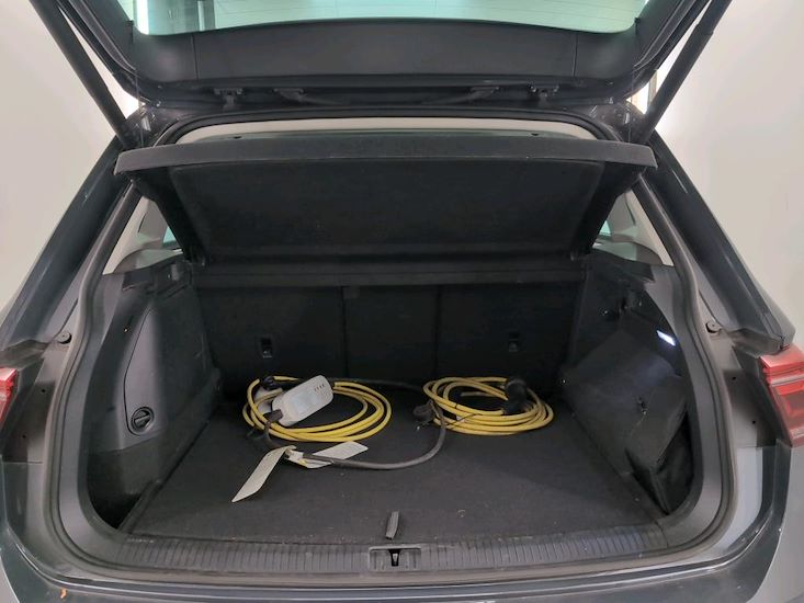 Volkswagen Tiguan — photo 7