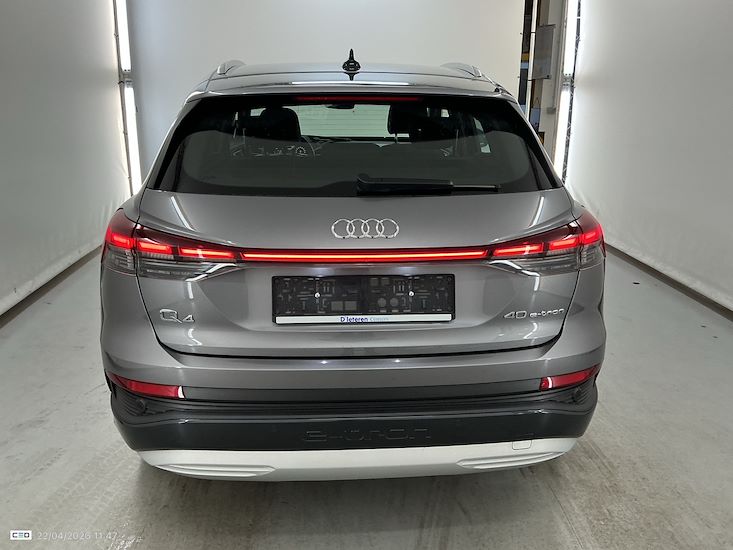 Audi Q4 — photo 5