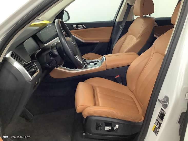 Bmw X5 — photo 9
