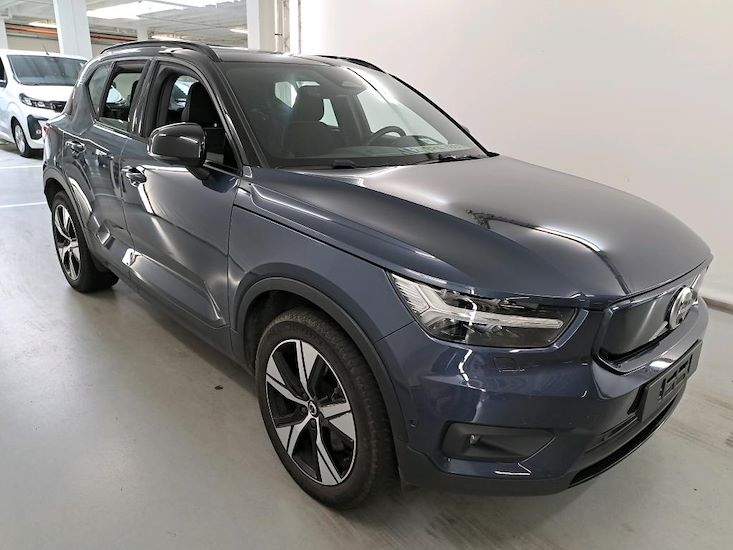 Volvo Xc40 — photo 2
