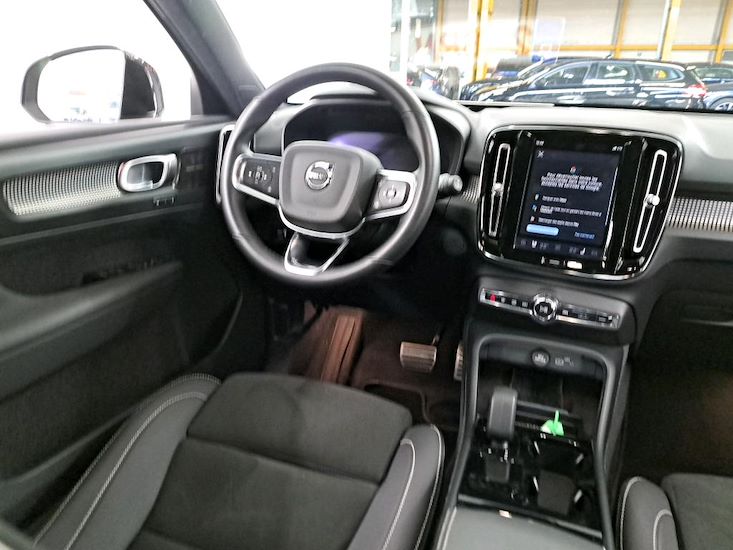 Volvo Xc40 — photo 8