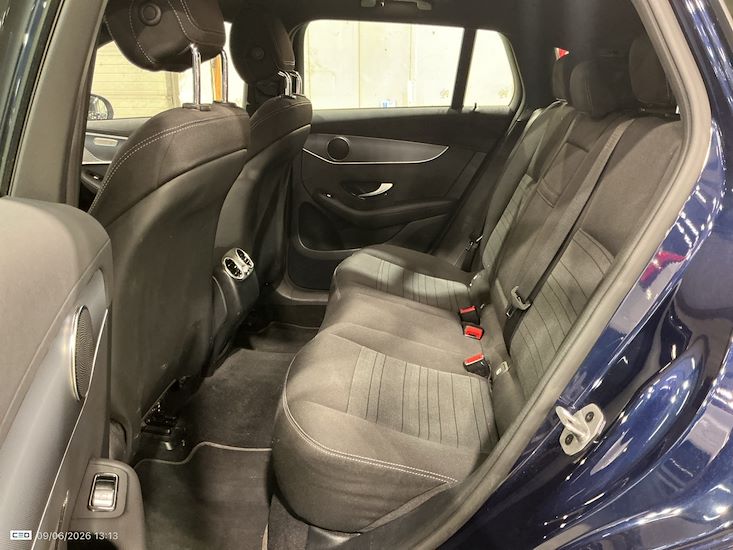 Mercedes-Benz Eqc — photo 10