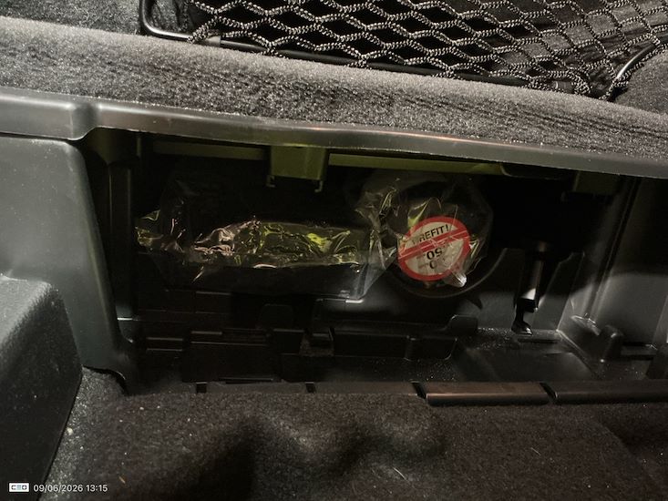 Mercedes-Benz Eqc — photo 12