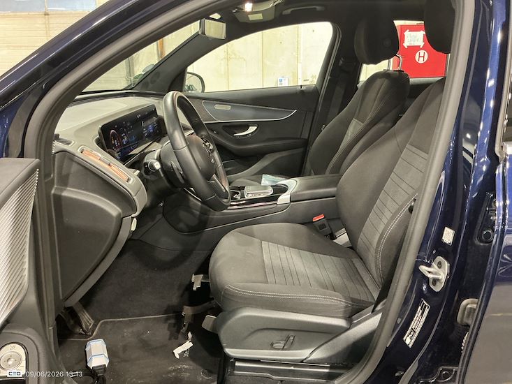 Mercedes-Benz Eqc — photo 9