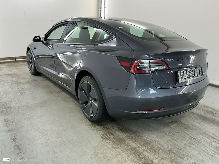 Tesla Model 3 — photo 3