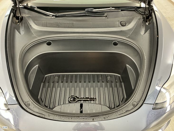 Tesla Model 3 — photo 6