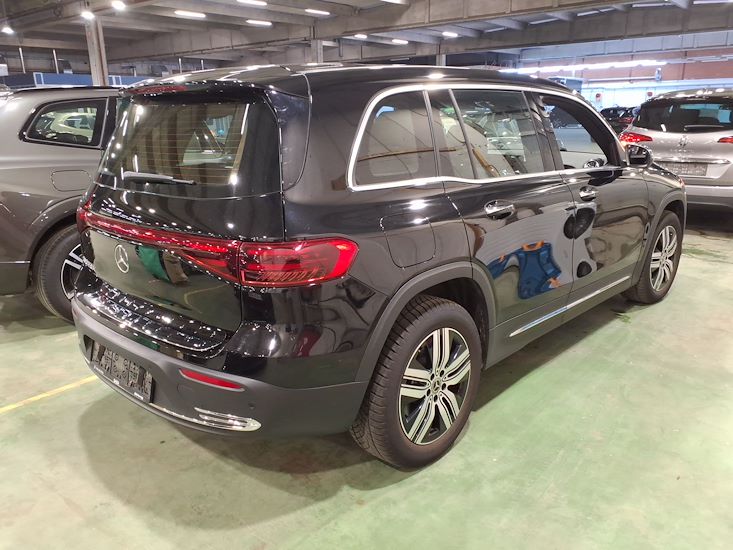Mercedes-Benz Eqb — photo 4