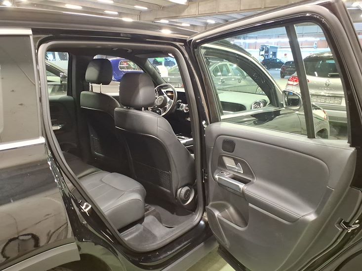 Mercedes-Benz Eqb — photo 5