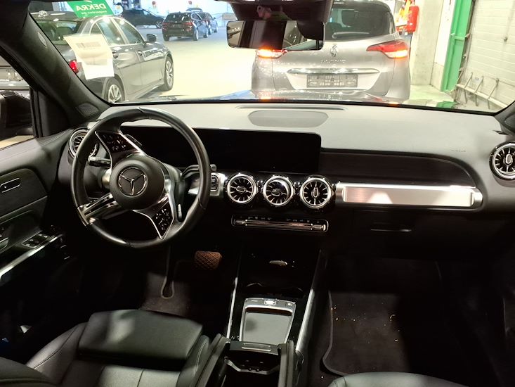 Mercedes-Benz Eqb — photo 6