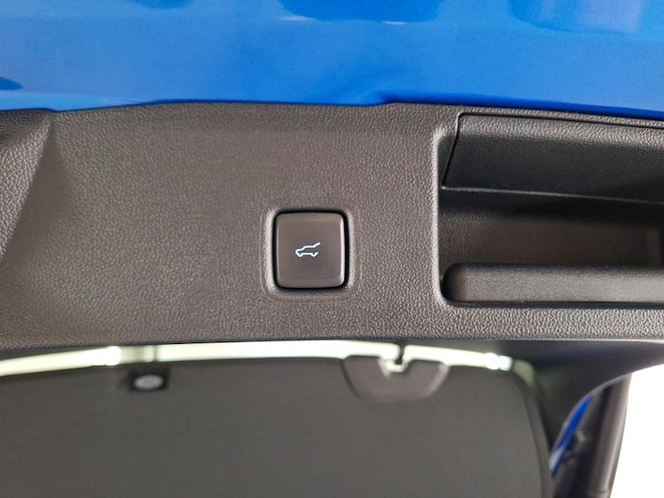 Ford Kuga — photo 12