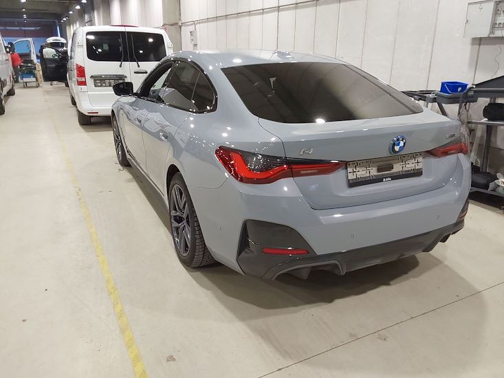 Bmw I4 — photo 2