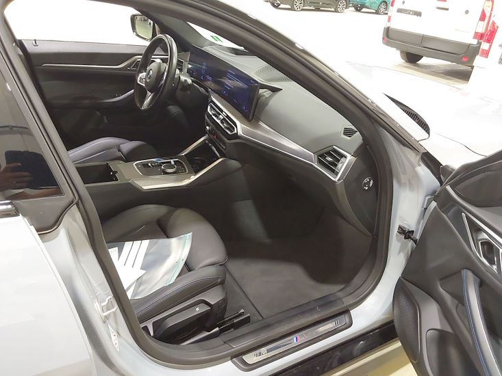 Bmw I4 — photo 7